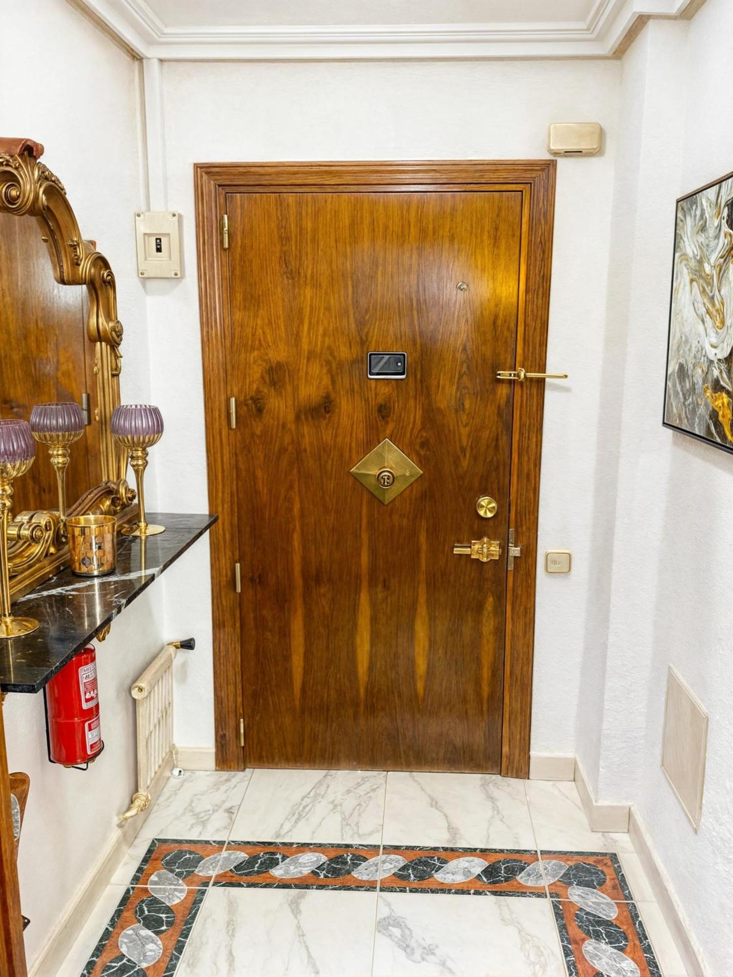 Moncloa, Comfort In The Heart Of